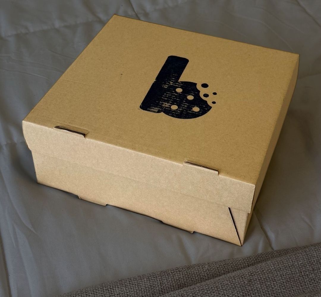 Caja de regalo con el logo de Black